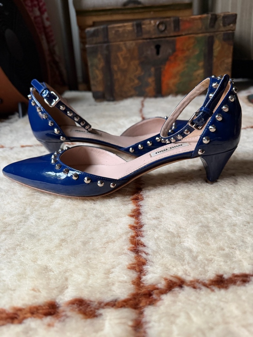 Vintage Miu Miu Blue Patent Leather Kitten Heel Studded Shoe Pump Sandal 38.5 - Picture 11 of 12